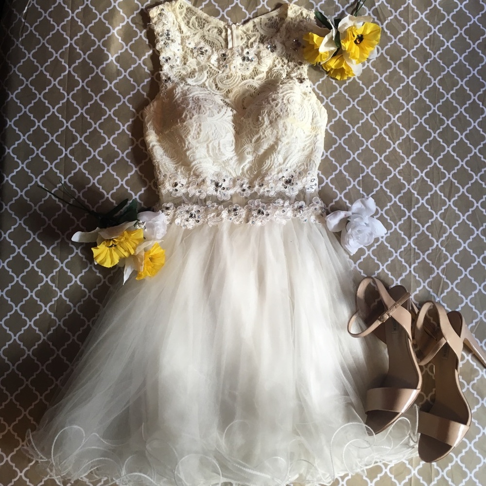 PROMGIRL Ivory A-Line Formal Dress